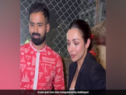 अरबाज खान की शादी की खबरों के बीच कुछ यूं स्पॉट हुईं मलाइका अरोड़ा, वीडियो देख लोग बोले- शादी में नहीं गई अरबाज खान की शादी की खबरों के बीच कुछ यूं स्पॉट हुईं मलाइका अरोड़ा, वीडियो देख लोग बोले- शादी में नहीं गई