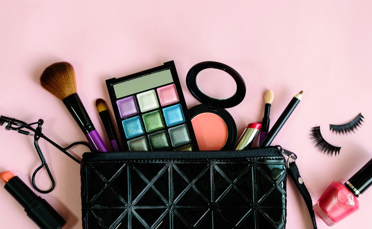 Best Makeup Kits From Amazon To Buy For Beauty Lovers This Holiday Season