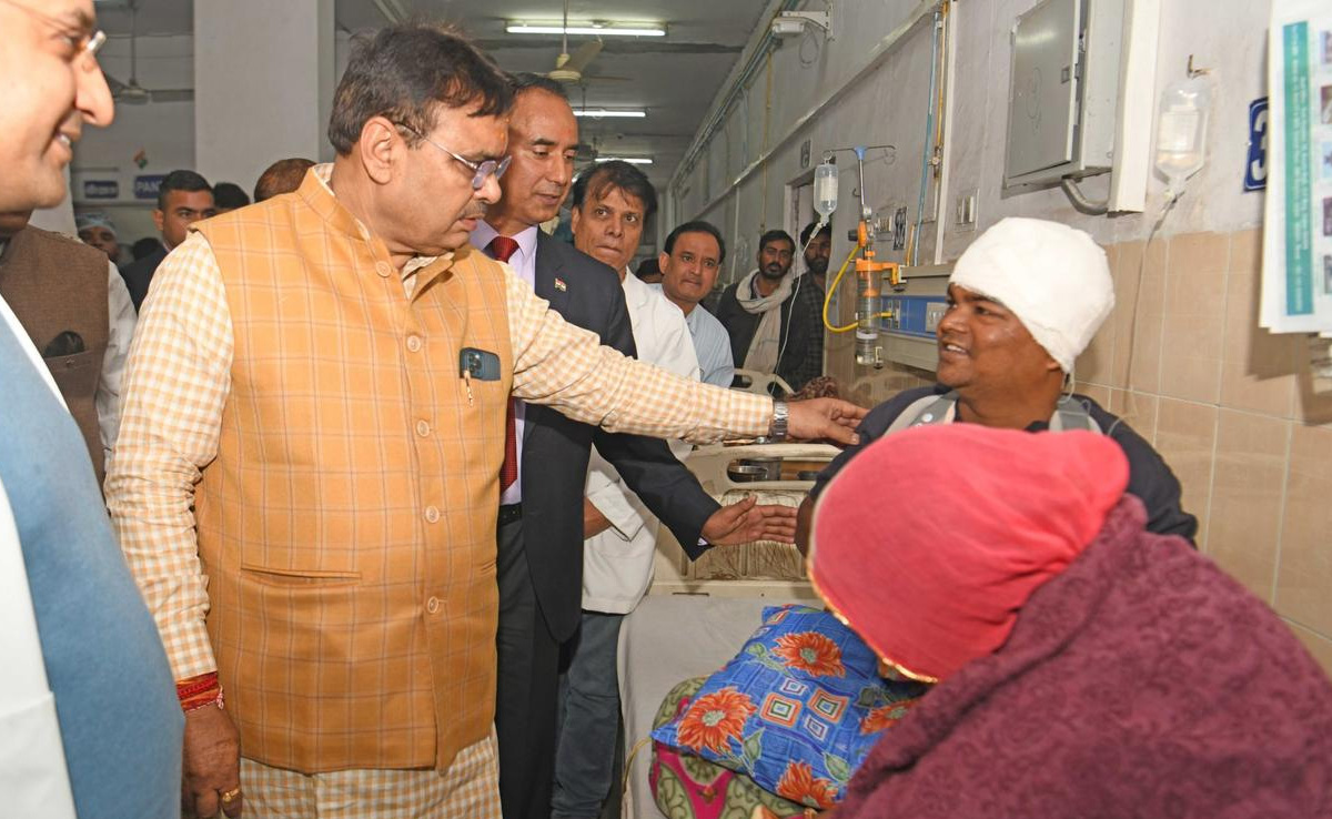 Rajasthan: एक्शन में सीएम भजन लाल शर्मा, निरीक्षण के दौरान ड्यूटी से गायब मिलने वाले 3 कर्मचारियों को किया सस्पेंड