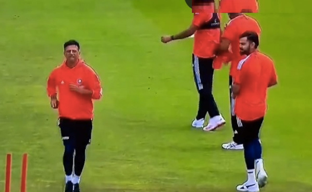 राहुल द्रविड़ को गेंदबाजी करता देख विराट कोहली ने ऐसे किया रिएक्ट, वायरल हो रहा Video