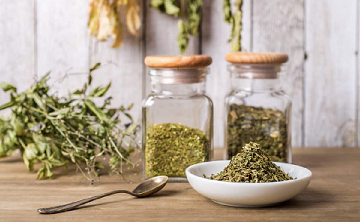 "I Am A Gut Doctor And Here Are Eight Herbs I Use," AIIMS-Trained Doctor Reveals