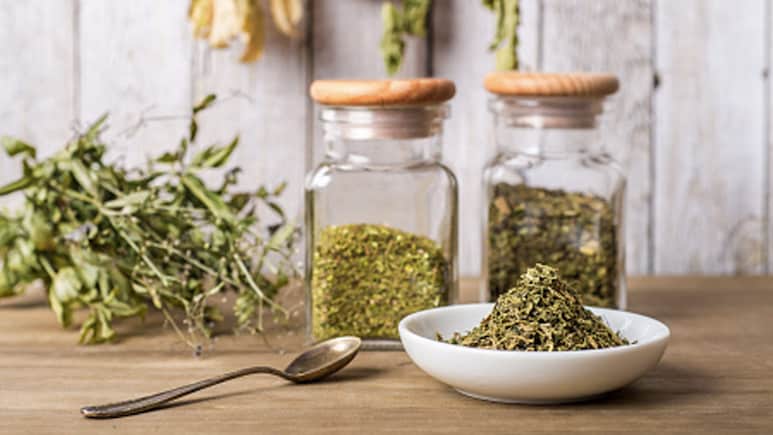 "I Am A Gut Doctor And Here Are Eight Herbs I Use," AIIMS-Trained Doctor Reveals