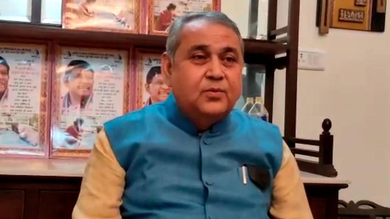 Madhya Pradesh: कांग्रेस से बीजेपी में गए, जीतकर बघेल पर कसा तंज