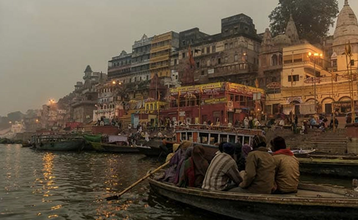 बनारसी गालियों में है भारत का असली लोकतंत्र