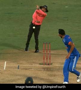 Watch: Nathan Ellis Shot Hits Umpire In Tense Final Over vs India. Matthew Wades Reaction Is Viral