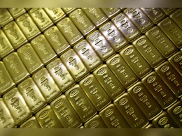 Gold Hits Record High Following Fed Chief's Comments On Interest Rate Cut