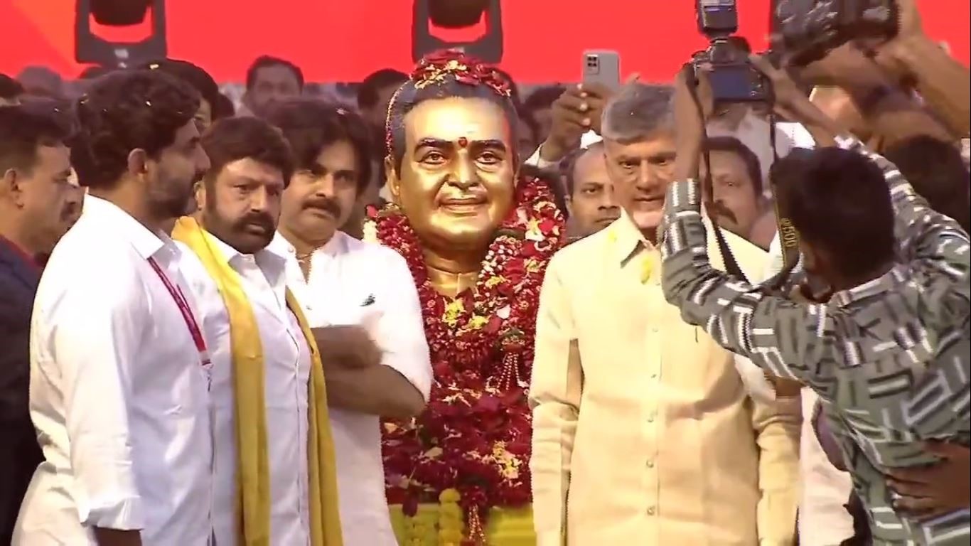 Eye On 2024 Andhra Polls, Chandrababu Naidu, Pawan Kalyan's Show Of Strength