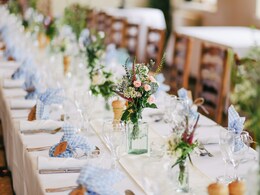 Australian Woman Considers Charging 'No-Show Fee' After Several Guests Skip Wedding Australian Woman Considers Charging 'No-Show Fee' After Several Guests Skip Wedding