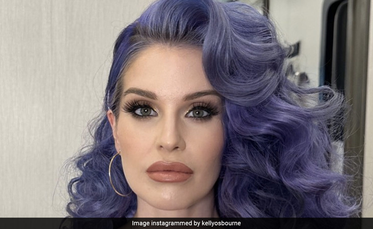 Do You Know What Is Topping Kelly Osbourne's Christmas Wishlist? "Plastic Surgery", She Says