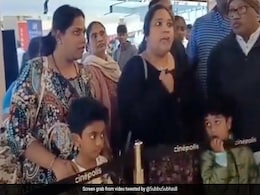 VIDEO: 'सालार' मूवी का ऐसा क्रेज...बच्चों को थिएटर में नहीं मिली एंट्री, तो मां ने जमकर मचाया हंगामा VIDEO: 'सालार' मूवी का ऐसा क्रेज...बच्चों को थिएटर में नहीं मिली एंट्री, तो मां ने जमकर मचाया हंगामा