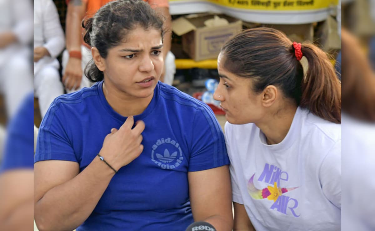 New Mothers Being Helped But WFI Blocking Vinesh: Sakshi Maliks Big Support For Phogat
