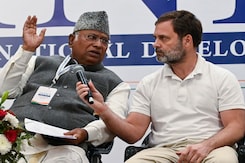 Mamata Banerjee Proposes M Kharge As Opposition's PM Face: What Does This Mean For The Gandhis? Mamata Banerjee Proposes M Kharge As Opposition's PM Face: What Does This Mean For The Gandhis?