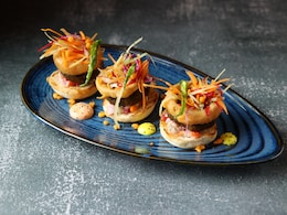 New Year Party Recipes: चिकन खाने के शौकीन हैं तो न्यू ईयर पार्टी में शामिल करें ये रेसिपीज, यहां है पूरी लिस्ट New Year Party Recipes: चिकन खाने के शौकीन हैं तो न्यू ईयर पार्टी में शामिल करें ये रेसिपीज, यहां है पूरी लिस्ट