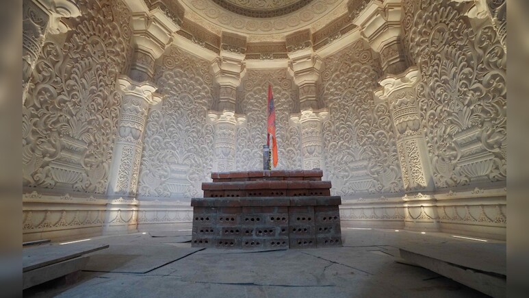 सामने आई अयोध्या के राम मंदिर के गर्भगृह की तस्वीरें, अगले महीने होनी है प्राण प्रतिष्ठा