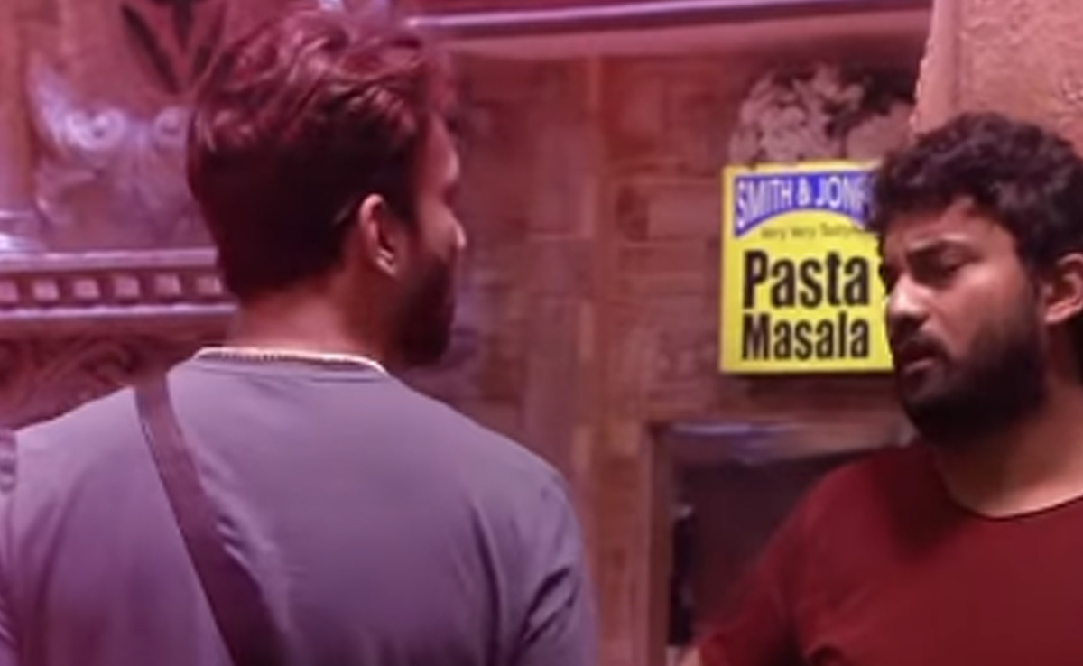 <i>Bigg Boss 17</i>: Close Friends Arun Mashettey And Vicky Jain Get Into A Fight