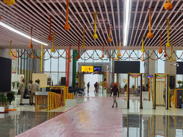 "Adbhut...": Locals In Ayodhya Hail PM Modi For His Infra Gifts Ahead Of Ram Temple's Consecration