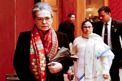 Congress Wants 6 Seats In Bengal, Trinamool Offers Just 4 Congress Wants 6 Seats In Bengal, Trinamool Offers Just 4