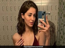 Ananya Panday's Halter Swim Set Raised The Temperature On An Unusually Cold Winter Day Ananya Panday's Halter Swim Set Raised The Temperature On An Unusually Cold Winter Day
