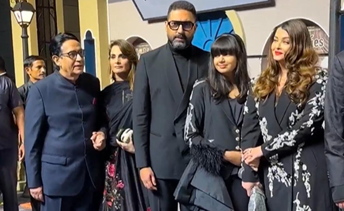 Ajitabh Bachchan To Nikhil Nanda, Agastya's Most Camera-Shy Family Members Were At <i>The Archies</i> Screening