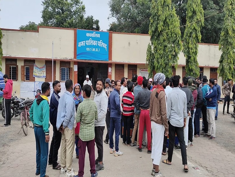 MP News : धार नगर पालिका में कई महीने से कर्मचारियों को वेतन नहीं आश्वासन मिला, अब हड़ताल का ऐलान