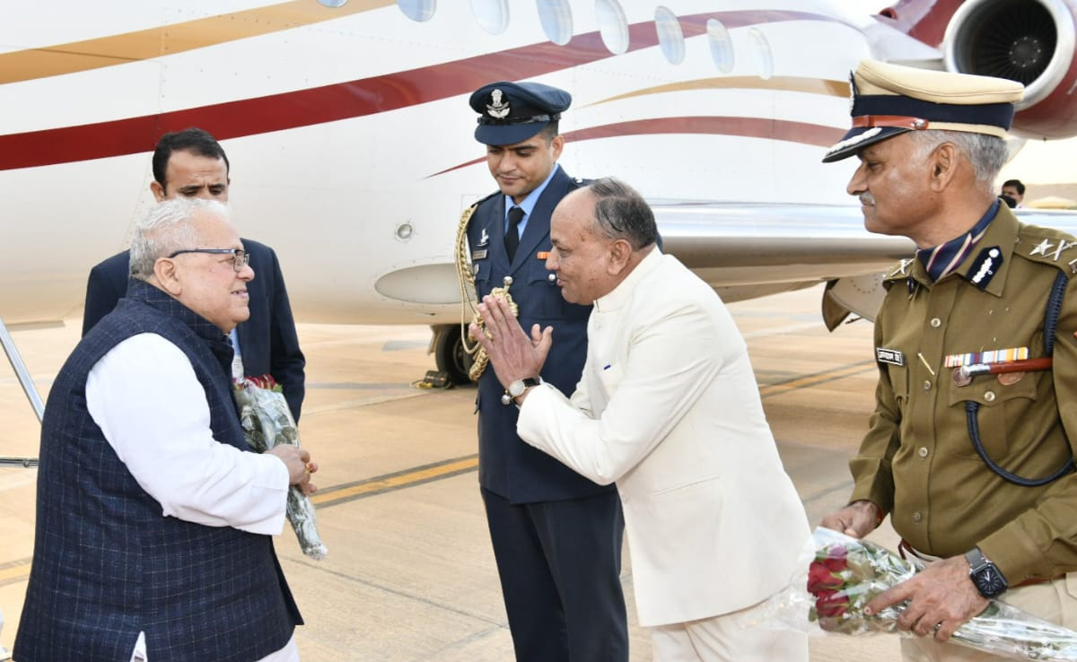 लखपति दीदी सम्मेलन: जैसलमेर पहुंचे राज्यपाल कलराज मिश्र, कल राष्ट्रपति द्रौपदी मुर्मू करेंगी शिरकत