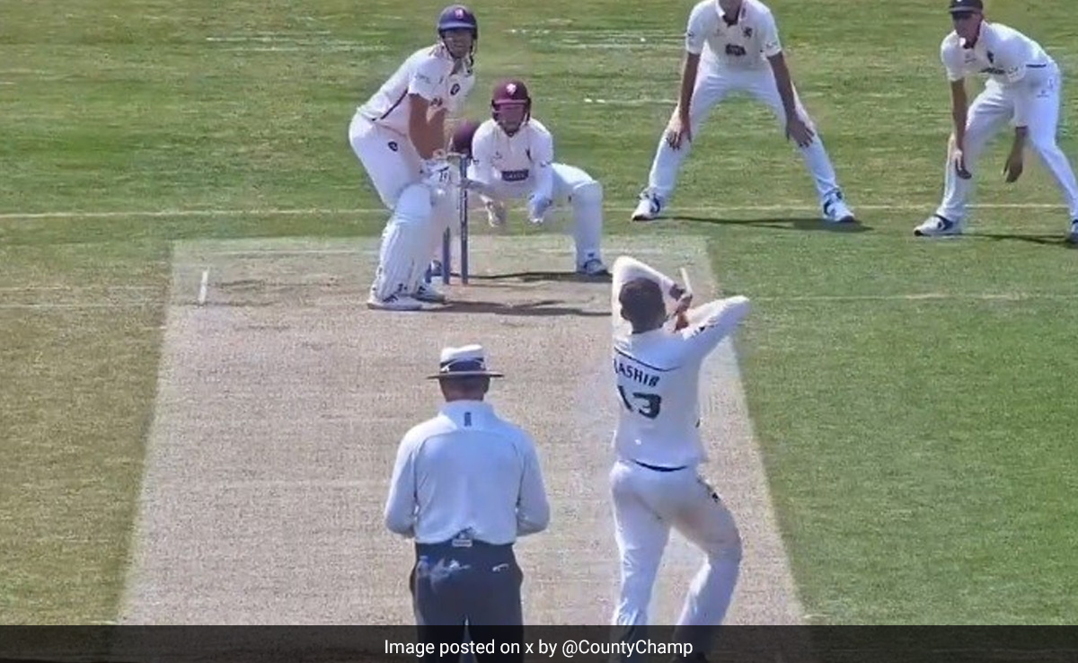 कौन हैं शोएब बशीर, जिसकी मिस्ट्री गेंद ने एलिस्टेयर कुक को कर दिया था हैरान, अब भारत के खिलाफ टेस्ट सीरीज के लिए इंग्लैंड टीम में हुए शामिल