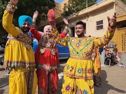 New Year 2024: नए साल के जश्न के लिए जैसलमेर हुआ हाउसफुल, गोल्डन सिटी बनी पर्यटकों की पहली पसंद New Year 2024: नए साल के जश्न के लिए जैसलमेर हुआ हाउसफुल, गोल्डन सिटी बनी पर्यटकों की पहली पसंद