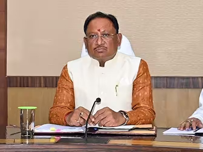 Chhattisgarh: सीजीपीएससी घोटाले में अफसर और नेताओं के खिलाफ FIR दर्ज,  EOW भी करेगी जांच Chhattisgarh: सीजीपीएससी घोटाले में अफसर और नेताओं के खिलाफ FIR दर्ज,  EOW भी करेगी जांच