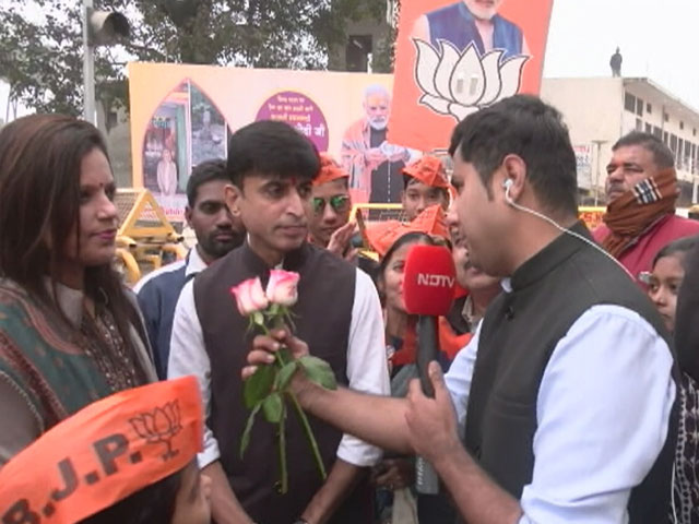 Florists Behind Flowers With Lord Ram, PM Modi's Face Explain Their Craft