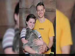 Viral Video: Bird Becomes Cupid In Show-Stopping Proposal Viral Video: Bird Becomes Cupid In Show-Stopping Proposal