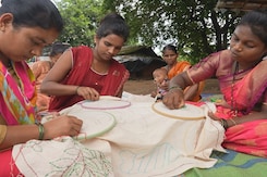 Usha Silai Schools Reviving Toda Embroidery In Nilgiri Hills Usha Silai Schools Reviving Toda Embroidery In Nilgiri Hills