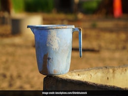 बाथरूम के बाल्टी और मग हो गए हैं मैले तो चमकाने के लिए इस्तेमाल करें ये 2 चीजें, मिनटों में हो जाएंगे दोनों साफ बाथरूम के बाल्टी और मग हो गए हैं मैले तो चमकाने के लिए इस्तेमाल करें ये 2 चीजें, मिनटों में हो जाएंगे दोनों साफ
