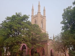 ग्वालियर: 450 साल पुराने चर्च में बसी है ब्रिटिश सोल्जर्स की यादें, इंग्लैंड से आज भी आते हैं उनके वंशज ग्वालियर: 450 साल पुराने चर्च में बसी है ब्रिटिश सोल्जर्स की यादें, इंग्लैंड से आज भी आते हैं उनके वंशज