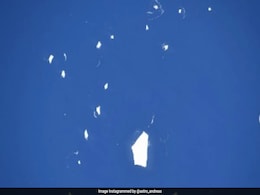 ESA Astronaut Shares Incredible Pictures Of Icebergs As Seen From Space ESA Astronaut Shares Incredible Pictures Of Icebergs As Seen From Space