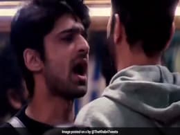 अभिषेक ने फिर की हदें पार, इस कंटेस्टेंट से हुई लड़ाई, लोग बोले- ये कभी नहीं सुधरेगा अभिषेक ने फिर की हदें पार, इस कंटेस्टेंट से हुई लड़ाई, लोग बोले- ये कभी नहीं सुधरेगा