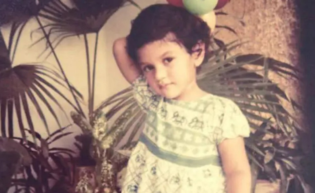 शाही परिवार से है ये एक्ट्रेस, दादा थे हैदराबाद रियासत के पीएम, आज कहलाती हैं बॉलीवुड की ब्यूटी क्वीन