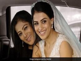 Genelia D'Souza And Mom Jeanette In Riteish Deshmukh's "Too Much Beauty" Throwback Genelia D'Souza And Mom Jeanette In Riteish Deshmukh's "Too Much Beauty" Throwback