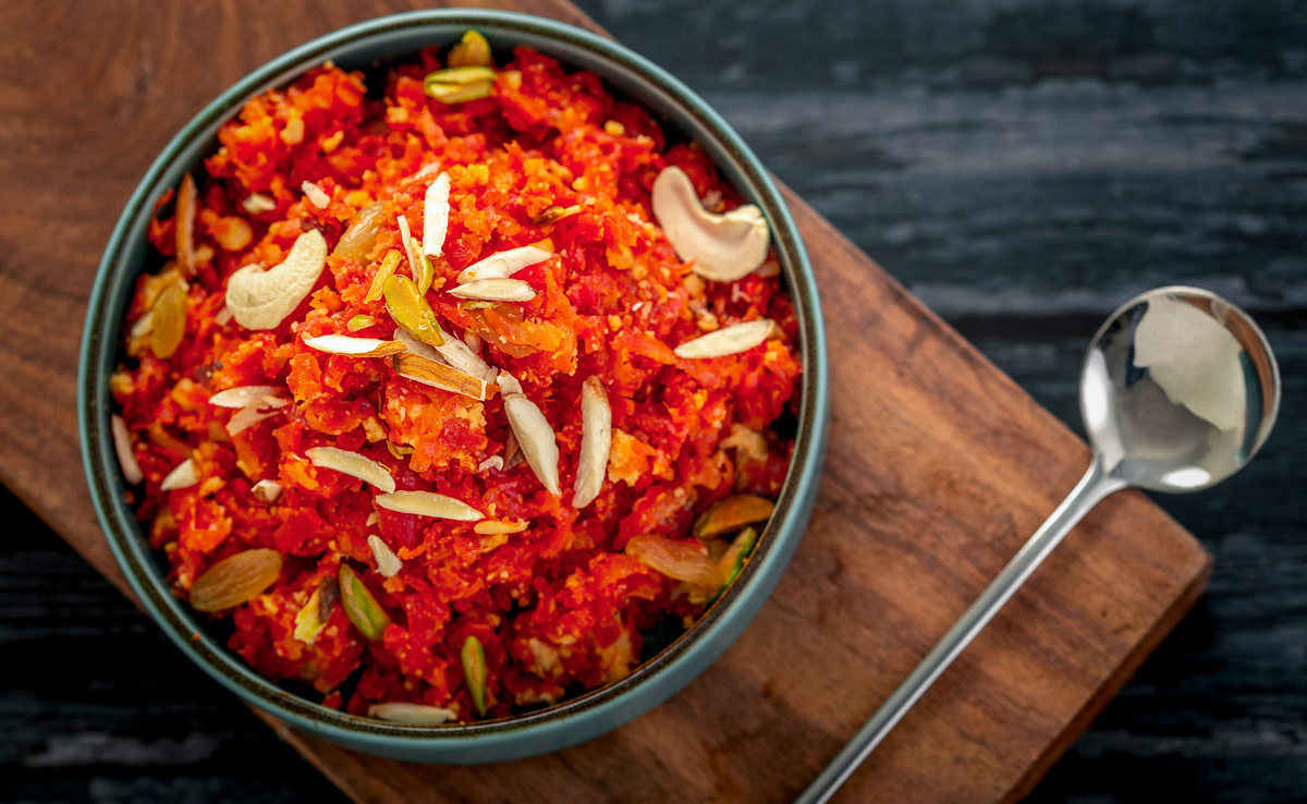Kitchen Tips : मिनटों में बनाना चाहते हैं गाजर का हलवा तो, जाने शेफ सोनाली गुप्ता की ये रेसिपी