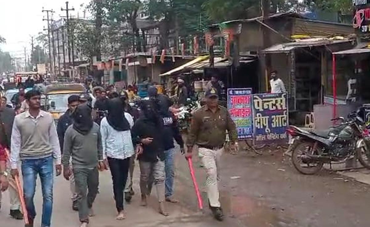 MP News: विदिशा में हत्या के आरोपियों का निकाला गया जुलूस, लगवाए गए 'पुलिस हमारी बाप है' के नारे