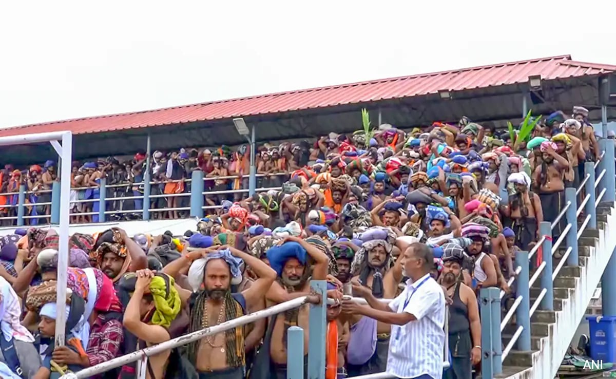 Woman, 58, Collapses And Dies In Sabarimala Temple Darshan Queue