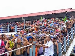 Woman, 58, Collapses And Dies In Sabarimala Temple &lt;i&gt;Darshan&lt;/i&gt; Queue