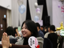 Free Make-Up, Games: Mass-Blind Dating Event At South Korean City To Boost Low Birth Rates Free Make-Up, Games: Mass-Blind Dating Event At South Korean City To Boost Low Birth Rates