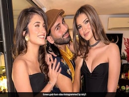 Inside Tara Sutaria's "First Christmas Soiree" With Sister Pia And Orry Inside Tara Sutaria's "First Christmas Soiree" With Sister Pia And Orry