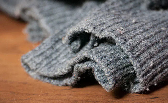 Tips & Tricks : सर्दी के मौसम में कोई नहीं बताएगा ये तरीका, ऊनी कपड़ों से ऐसे हटाएं रोएं