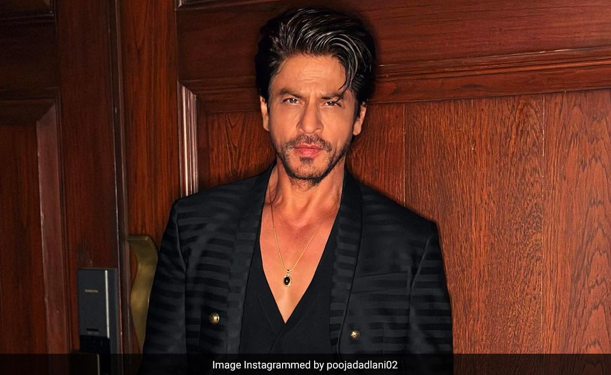 'वाइफ 6 महीने की प्रेग्नेंट है, डंकी फ&zwj;िल्म कैसे दिखाऊं?' शाहरुख खान ने फैन के सवाल पर दिया जवाब