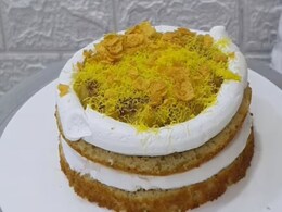 Watch: Vlogger Makes Pani Puri Cake, Internet Calls It, "Horrible Surprise" Watch: Vlogger Makes Pani Puri Cake, Internet Calls It, "Horrible Surprise"