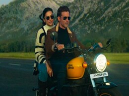 फाइटर के टीजर पर आया शाहरुख खान का रिएक्शन, बोले- ऋतिक-दीपिका से ज़्यादा खूबसूरत केवल एक ही चीज़... फाइटर के टीजर पर आया शाहरुख खान का रिएक्शन, बोले- ऋतिक-दीपिका से ज़्यादा खूबसूरत केवल एक ही चीज़...