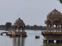 बदहाली के आंसू रो रहा ऐतिहासिक गड़ीसर सरोवर, 750 सालों तक जैसलमेर की बुझाई प्यास  