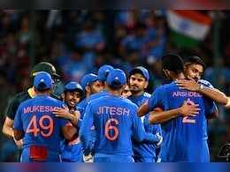 India vs Australia 5th T20I: भारत ने आखिरी मैच 6 रन से जीता, सीरीज पर किया 4-1 से कब्जा India vs Australia 5th T20I: भारत ने आखिरी मैच 6 रन से जीता, सीरीज पर किया 4-1 से कब्जा