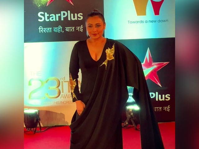 रानी मुखर्जी मुंबई में आयोजित 23वें आईटीए अवॉर्ड्स में शामिल हुईं